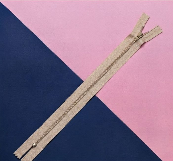 Cierre Plastico 60cm Beige