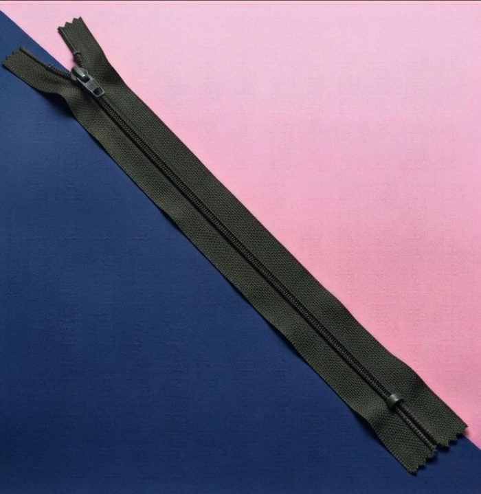 Cierre Plastico 30cm Verde Militar