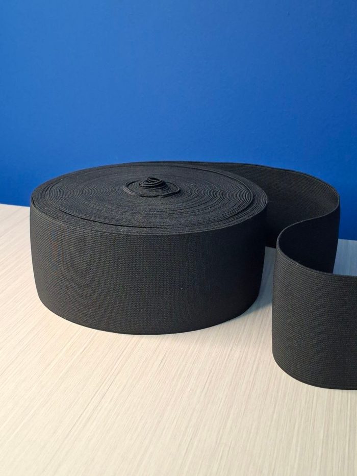 Elastica Macuto Negra X Rollo - 80mm (25mts)