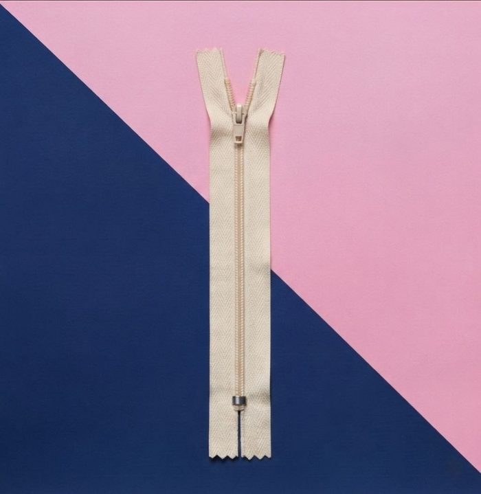 Cierre Plastico 20cm Crema