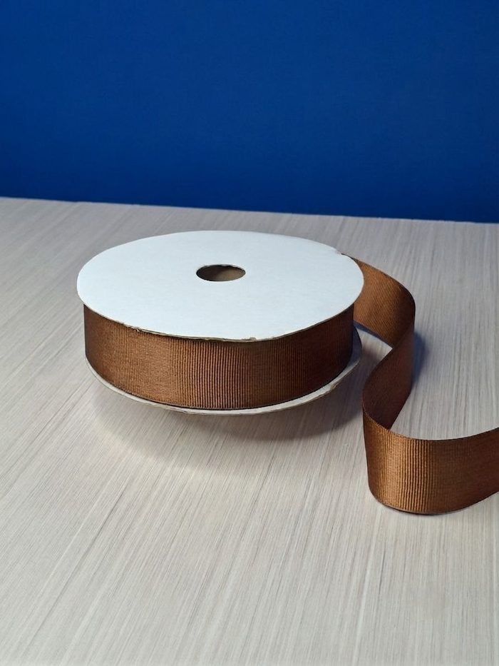 Cinta Gros #9 Marron 052 Rollo 46mts