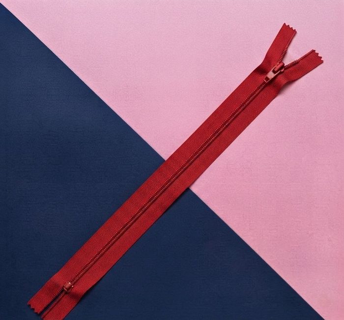 Cierre Plastico 60cm Rojo