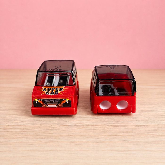 Sacapunta Con Forma De Carro - Pointer